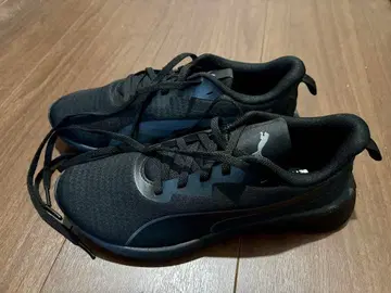 푸마 스니커즈 23.5