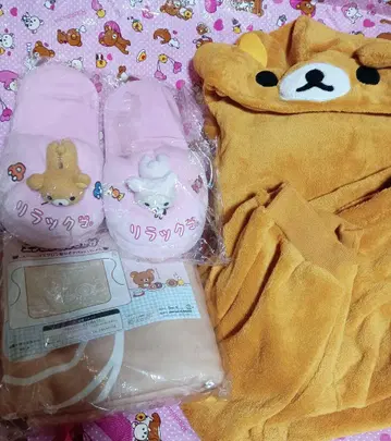 리락쿠마 후드 부착 룸웨어 [파자마] & 슬리퍼 세트 & 담요