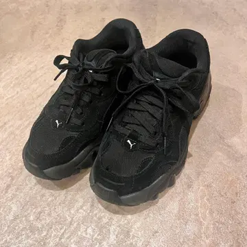 푸마 팔서 웨지 우먼 SD 스무스 메쉬 스니커즈 블랙