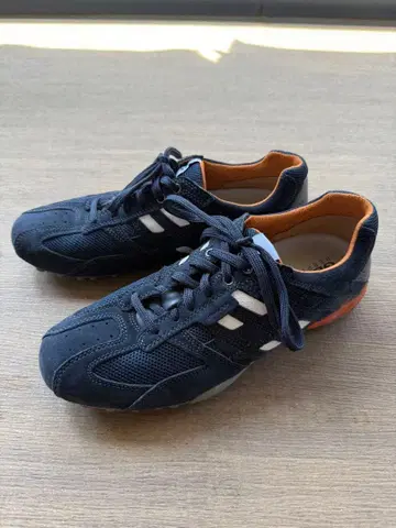 Geox 스니커즈