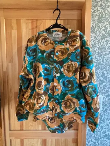 꽃무늬 가디건 스커트 세트