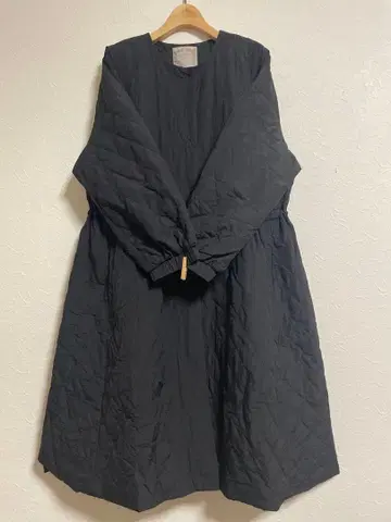 새상품급 비어즐리 소매 벌룬 코트 퀼팅 블랙