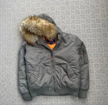 그레이 MA-1 플라이트 자켓 퍼 포함