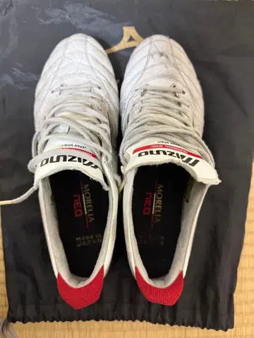 축구 스파이크 모렐리아 네오 4