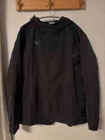 PUMA 후드 부착 블랙 아우터