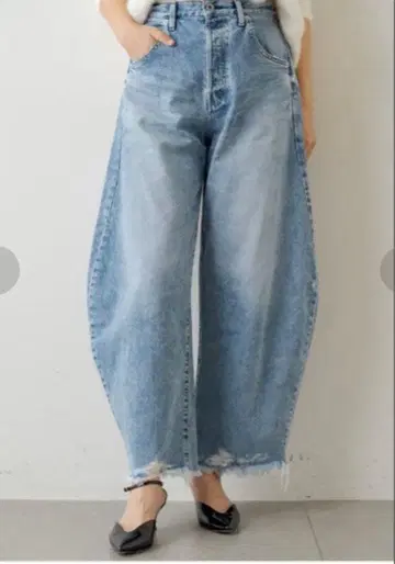 Whim Gazette 위 가제트 라인 커브 데님 36