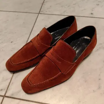 이탈리아제 스웨이드 로퍼 Vibram 밑창