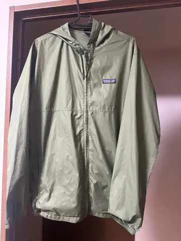 [ 새상품급 ] patagonia 후드 부착 나일론 자켓