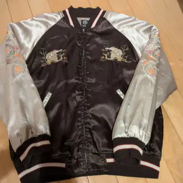 호랑이와 드래곤 자수 스카잔 브라운 실버