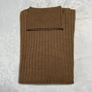 보스턴 나인 터틀넥 스웨터 울