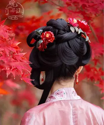 빨간색 꽃 장식 헤어콤 2개 세트