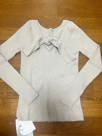 미착용 새상품 리랜드트루 백리본 상의 rirandture