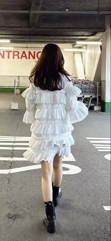 bibiy 택 포함 미사용 새상품 프릴 원피스