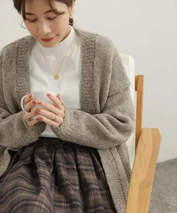 [ 미사용 새상품 ] 택 없음 어반 리서치 도어스 페루 니트 가디건