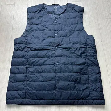 유니클로 울트라 라이트 다운 컴팩트 베스트 M 네이비