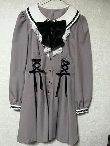 핑크 프릴 긴팔 드레스