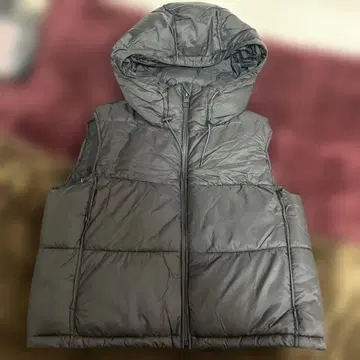 ZARA 블랙 후드 부착 베스트