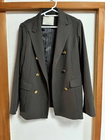 Andemiu 테일러드 자켓 브라운 골드 버튼