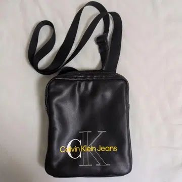 캘빈 클라인 숄더백