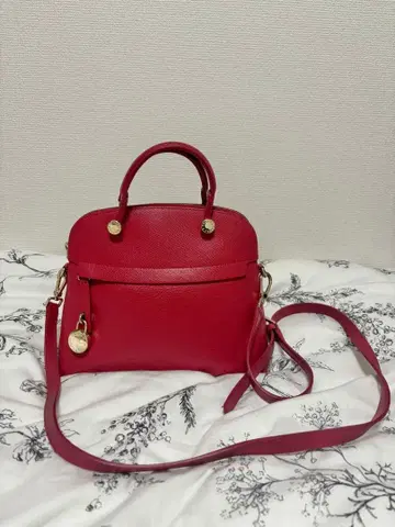 FURLA 하이퍼 숄더백 빨간색