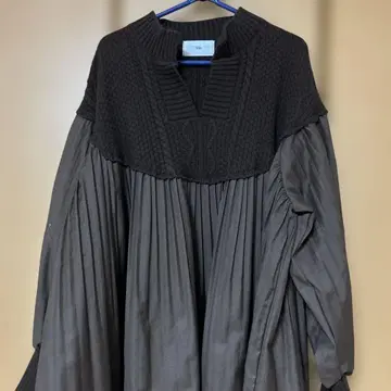 Vin 블랙 플리츠 디자인 긴팔 상의