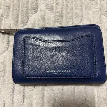MARC JACOBS 네이비 접이식 지갑