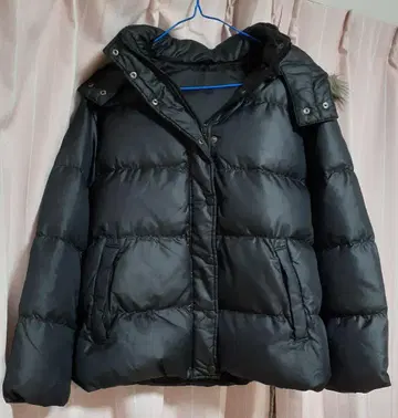 UNIQLO 후드 부착 블랙 다운 자켓