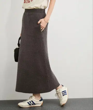 LE CERCLE par rope' 로페 더블 페이스 I라인 스커트