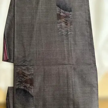 다크 그레이 코몬 기모노 부분 무늬