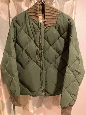 Crescent DownWorks 퀼팅 자켓 S 올리브