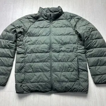 유니클로 울트라 라이트 다운 자켓 XL 밀리터리 그린