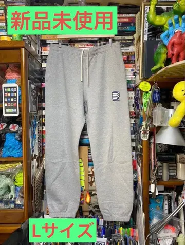 레어 L 사이즈 nevver x BROCHURE SWEAT PANTS