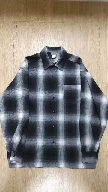 [착용 한 번만] CAL TOP 캐럴 탑 옴브레 체크 셔츠 S