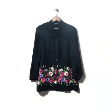 페이러 가슴 리본 꽃무늬 상의