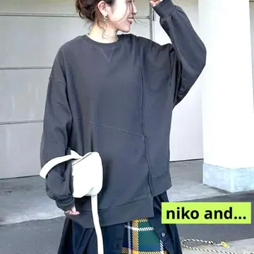 [새상품급] 니코앤드 절개 맨투맨 misayo 프로듀스 티셔츠