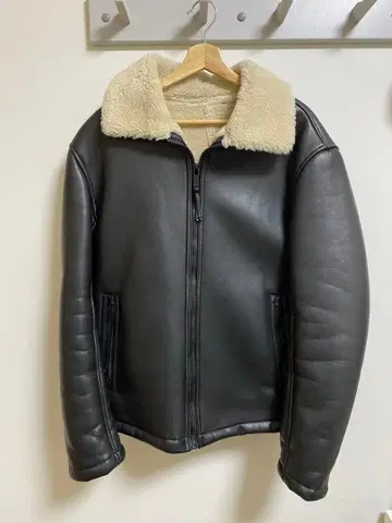 ZARA 페이크 가죽 자켓