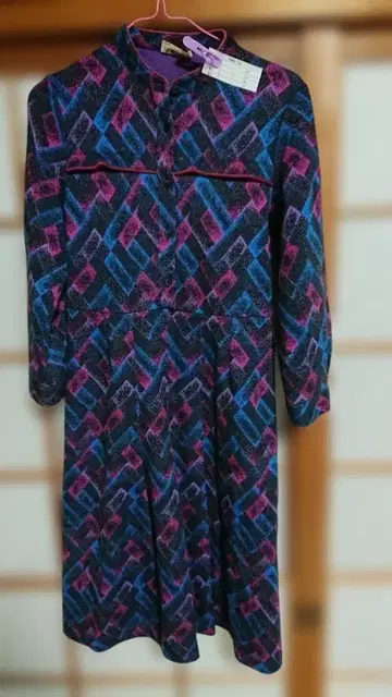 Joyful 긴팔 무릎 기장 원피스 6+