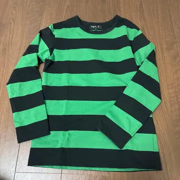 에네스베 그린과 블랙 보더 롱 T