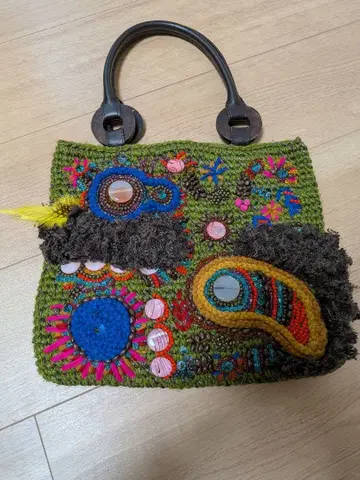 비즈 자수 그린 컬러 핸드백