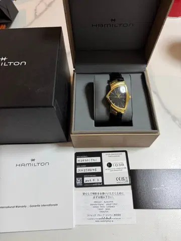 HAMILTON 벤츄라 쿼츠 H24301731