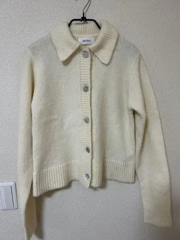 [ 미사용 ] Mila Owen 비쥬 버튼 폴로 니트 가디건 화이트