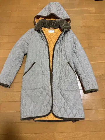 프레임워크스 퀼팅 보아 코트