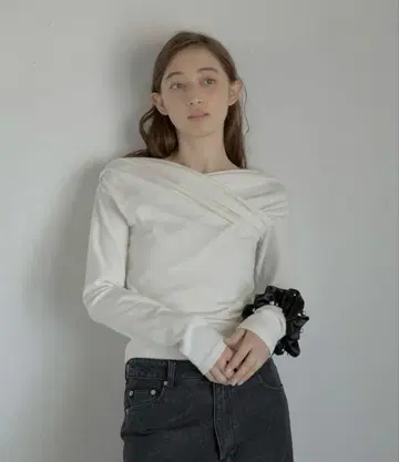 MINERTE 스무스 천축 오프숄더 롱T