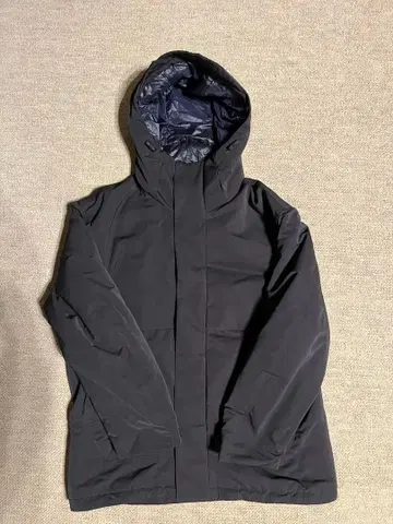 유니클로 +J 하이브리드 다운 오버사이즈 파카 S 블랙