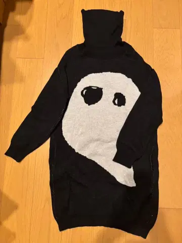 hazama 고스트 프린트 터틀넥 니트 원피스