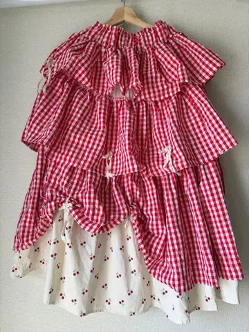 깅엄 체크와 체리 파이의 맥시 스커트