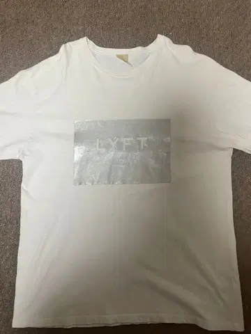 LYFT 실버 로고 티셔츠 L 사이즈