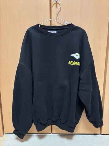 PUNYUS 블랙 오버 사이즈 트레이닝복