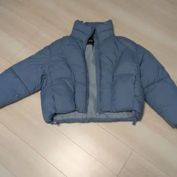 ZARA 블루 그레이 숏 기장 다운 자켓 XS