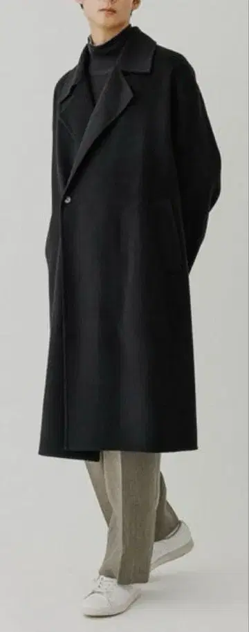 ADAM ET ROPE 블랙 체스터 코트 L